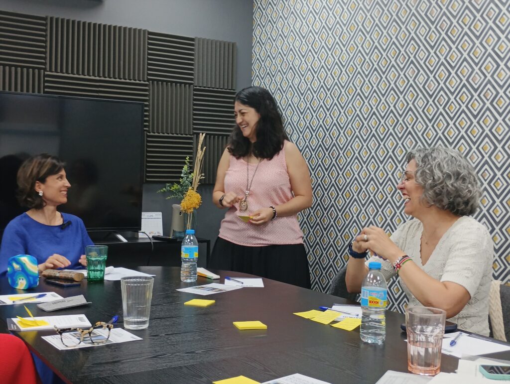 Taller de Comunicación Consciente en Nomad Coworking Madrid impartido por Aline Casanova de AIM Formación.